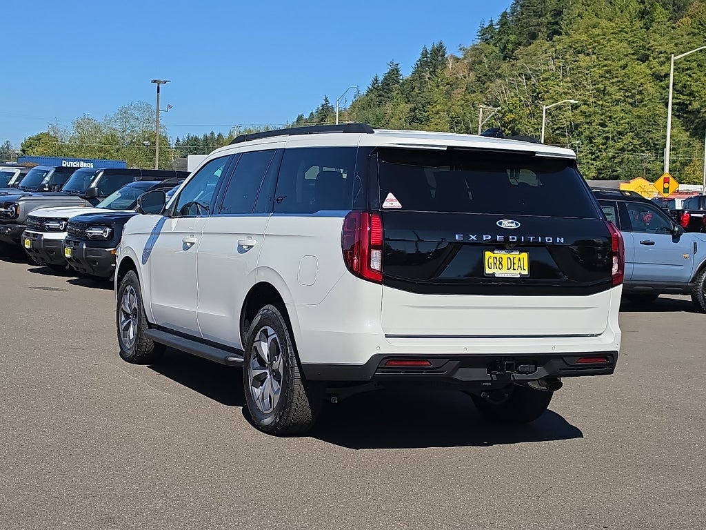 2027 Ford Expedition Active