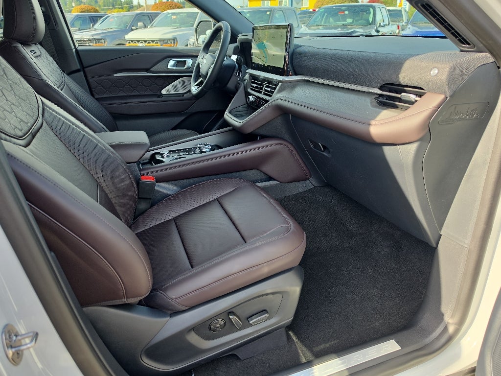 2027 Ford Explorer Platinum™