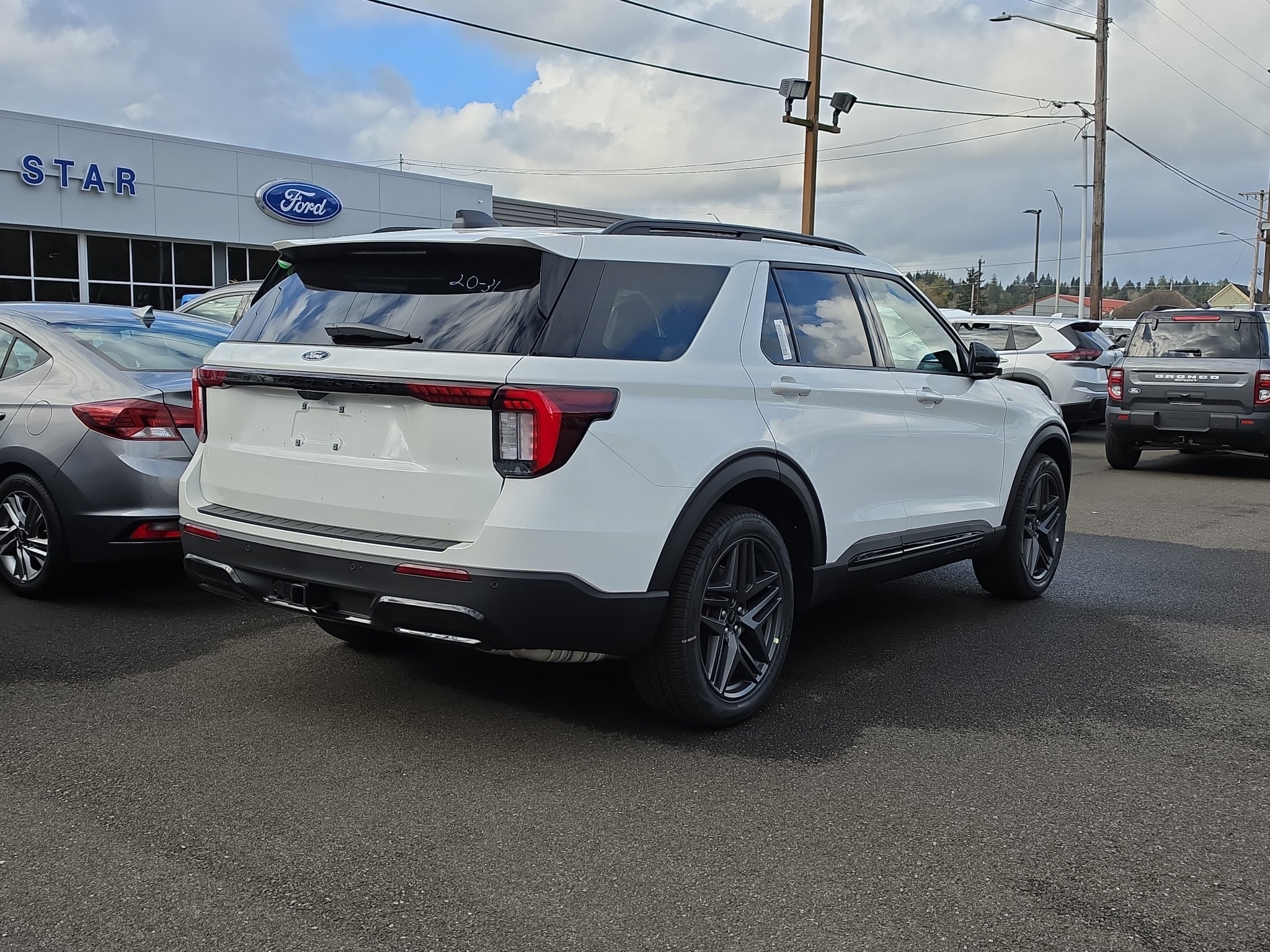 2027 Ford Explorer ST-Line