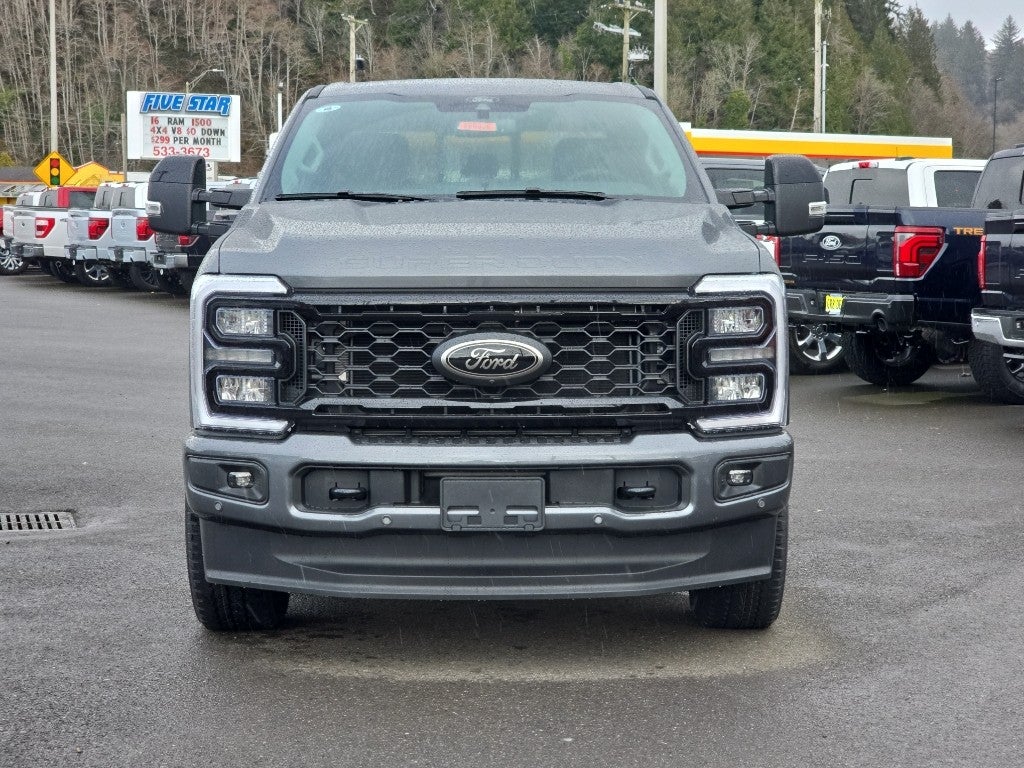 2026 Ford Super Duty LARIAT