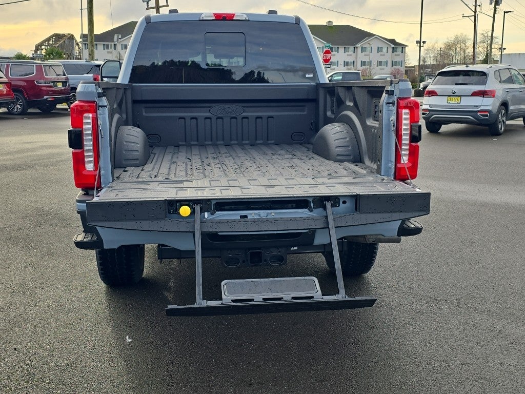 2026 Ford Super Duty LARIAT