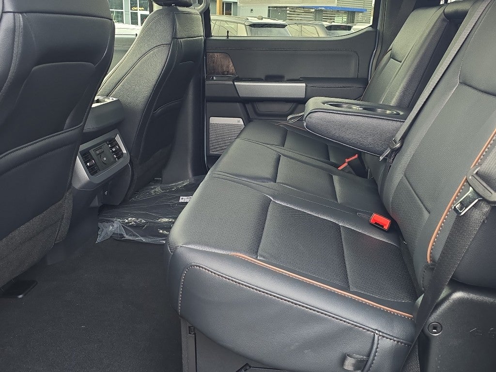 2026 Ford Super Duty LARIAT