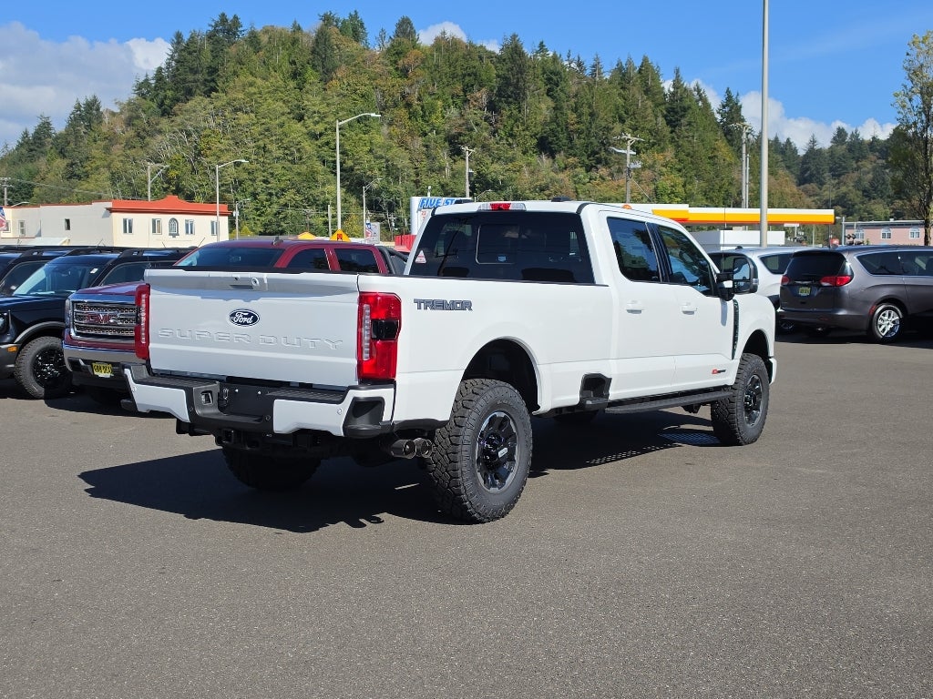 2027 Ford Super Duty LARIAT