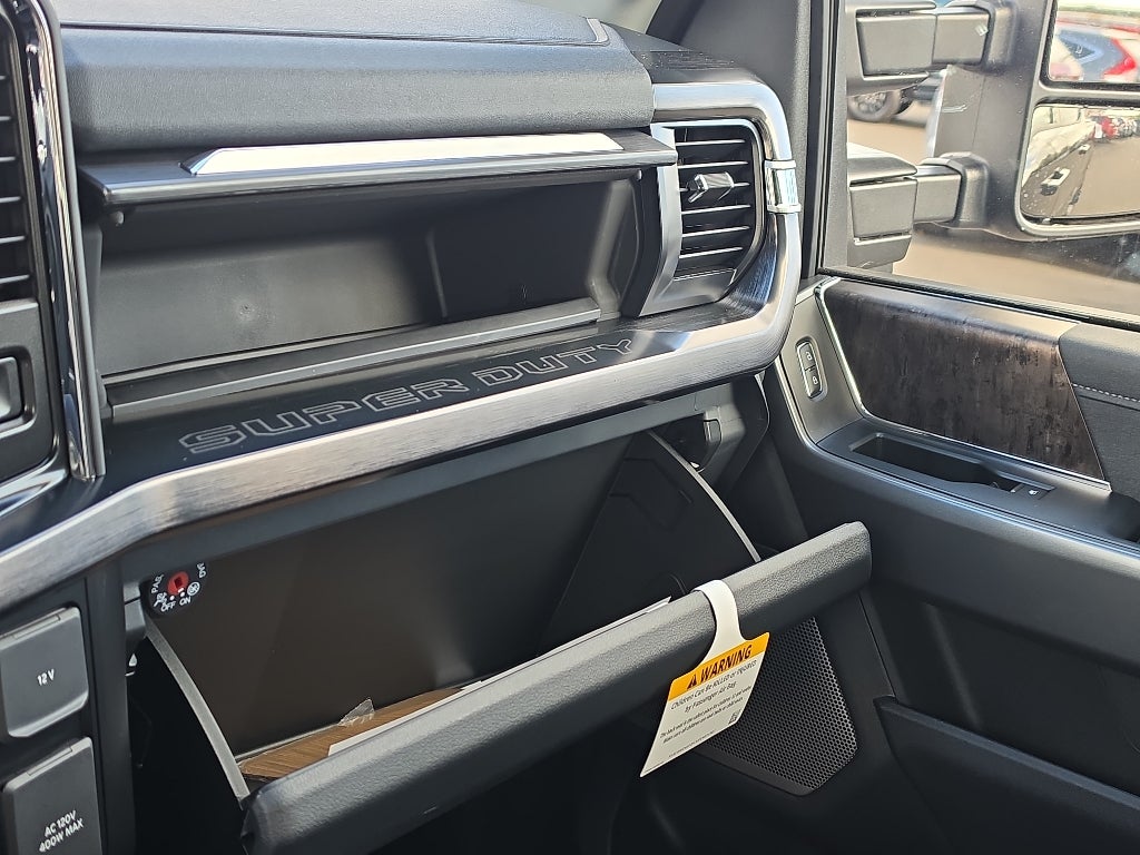 2027 Ford Super Duty LARIAT