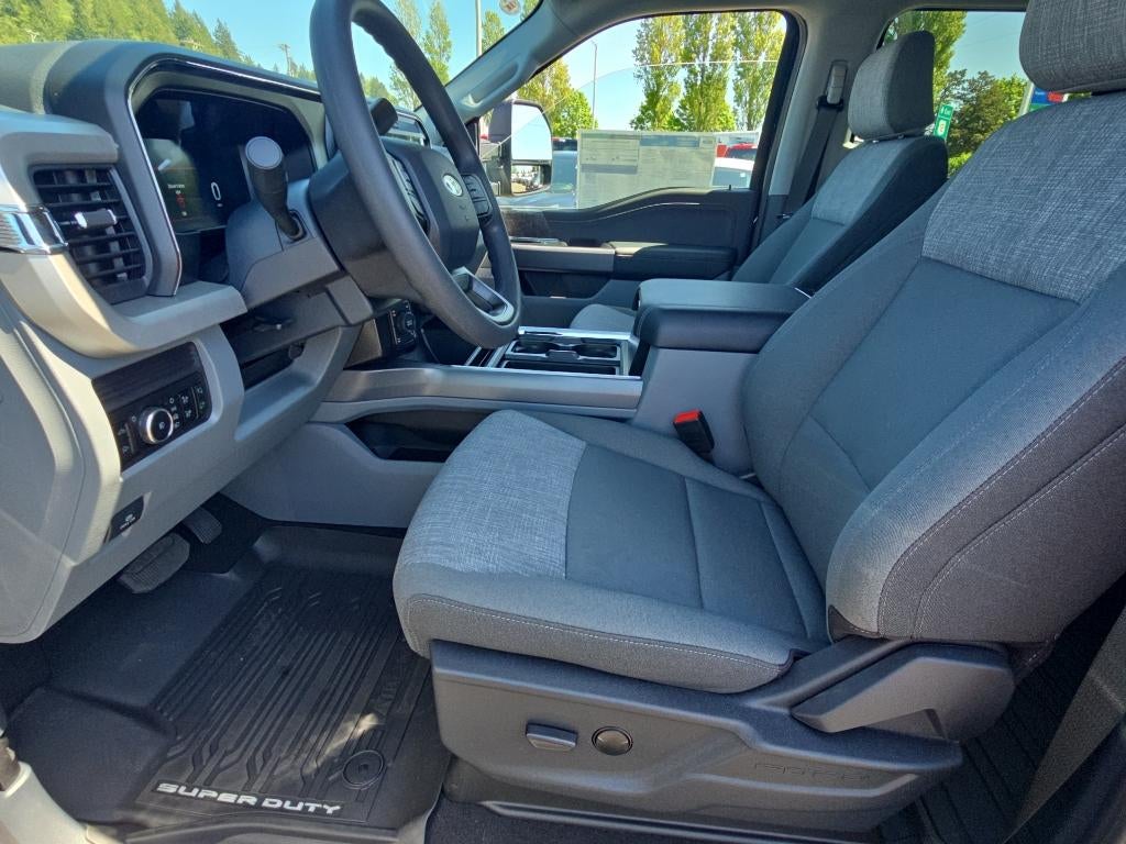 2025 Ford Super Duty XLT