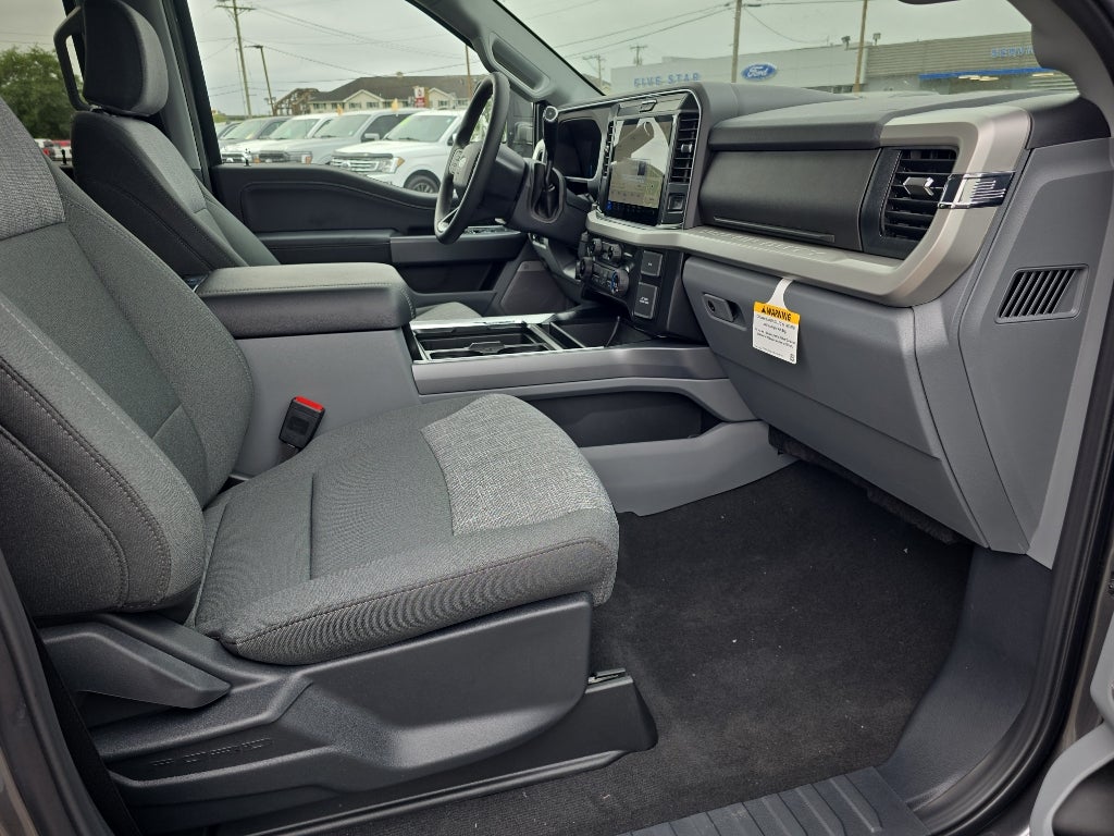 2025 Ford Super Duty XLT