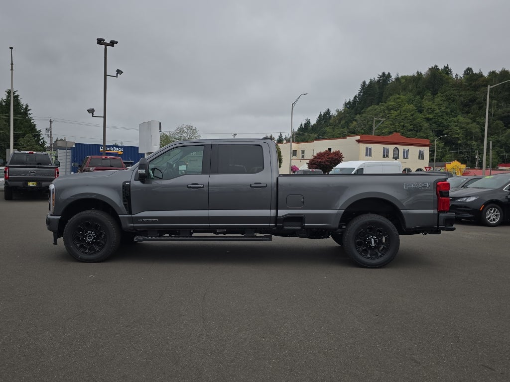 2025 Ford Super Duty XLT