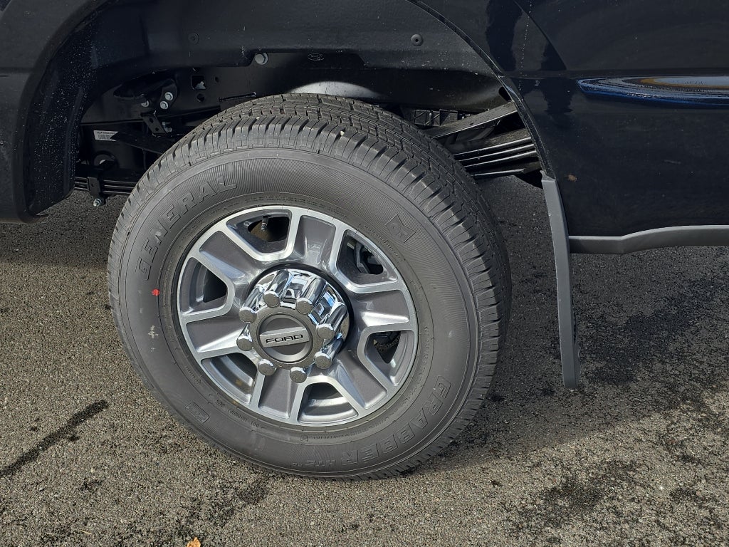 2026 Ford Super Duty LARIAT