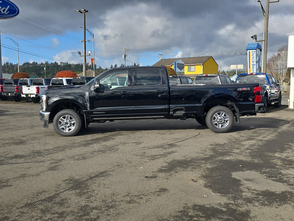 2026 Ford Super Duty LARIAT