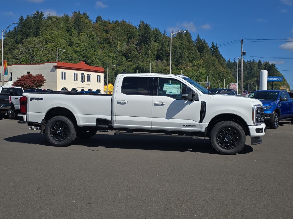 2026 Ford Super Duty LARIAT