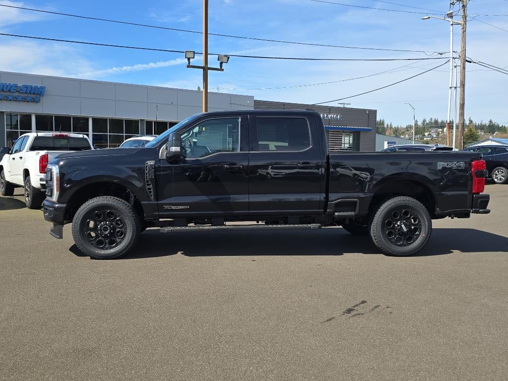 2025 Ford Super Duty LARIAT