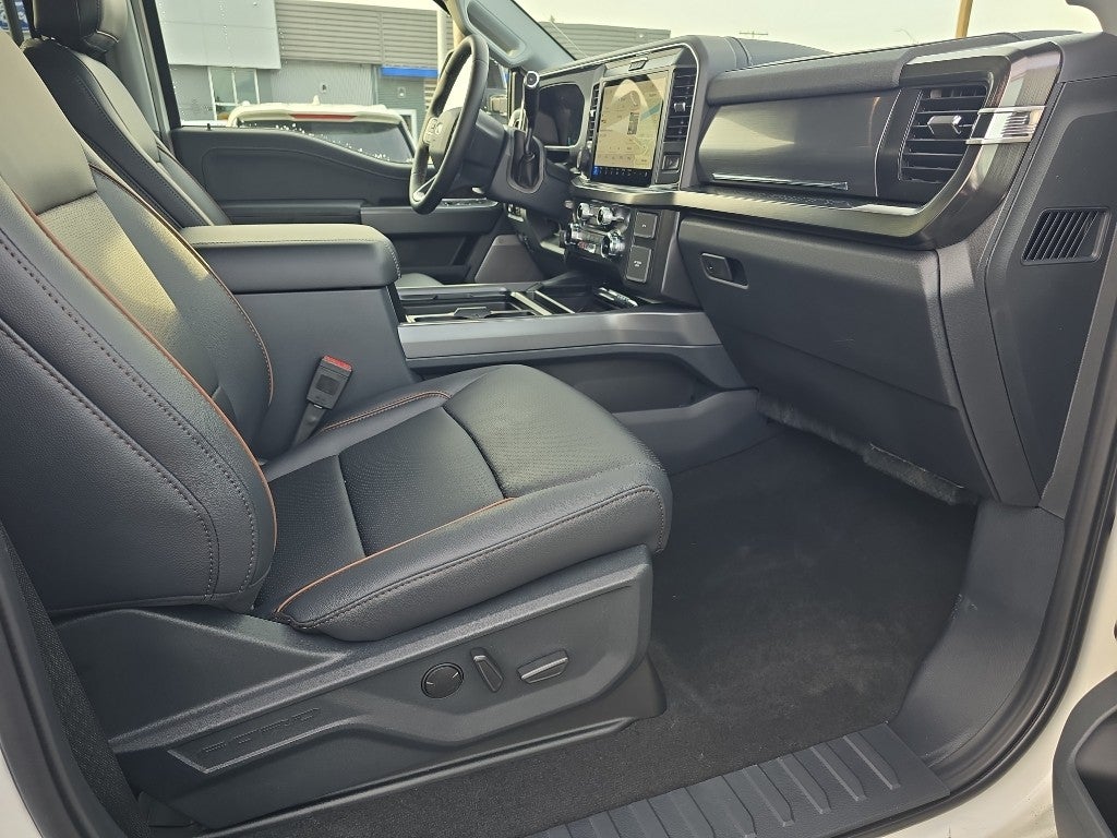 2026 Ford Super Duty LARIAT