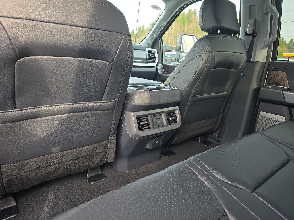 2026 Ford Super Duty LARIAT