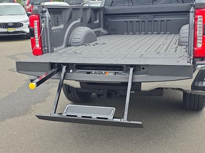 2025 Ford Super Duty LARIAT