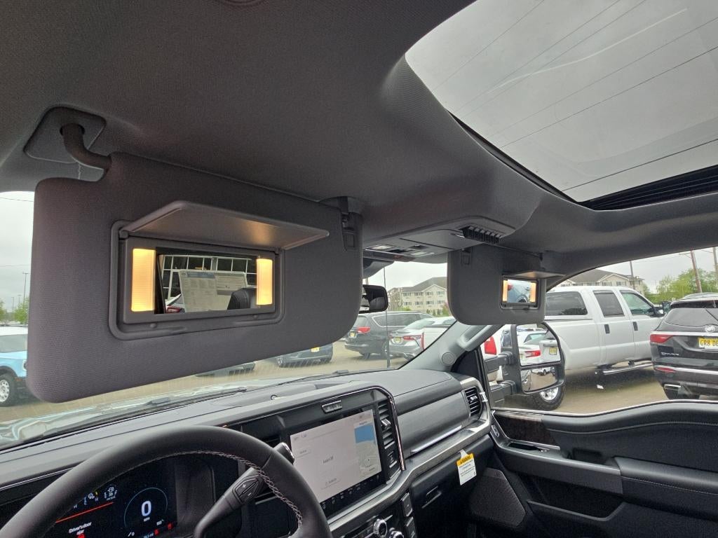 2025 Ford Super Duty LARIAT