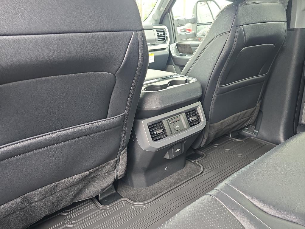 2025 Ford Super Duty LARIAT