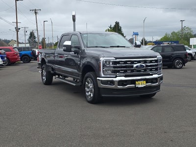 2025 Ford Super Duty LARIAT