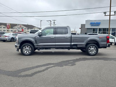 2025 Ford Super Duty LARIAT