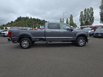 2025 Ford Super Duty LARIAT