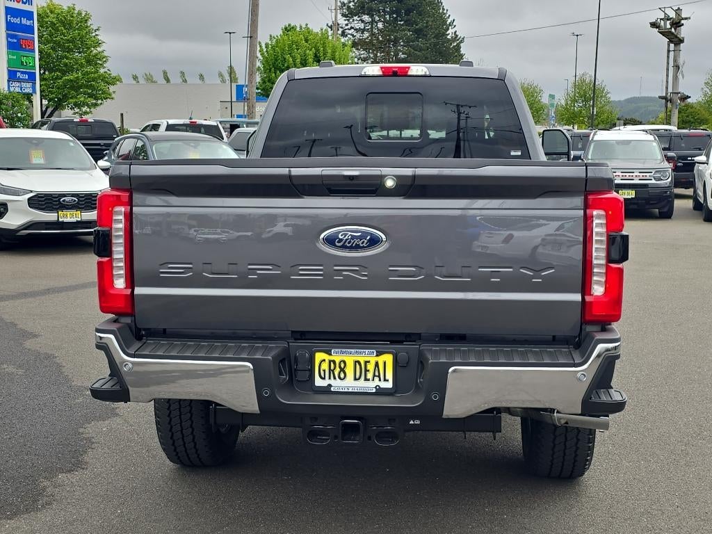 2025 Ford Super Duty LARIAT