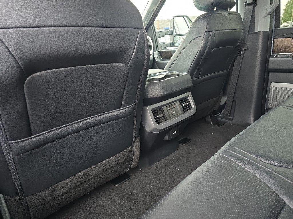 2026 Ford Super Duty LARIAT