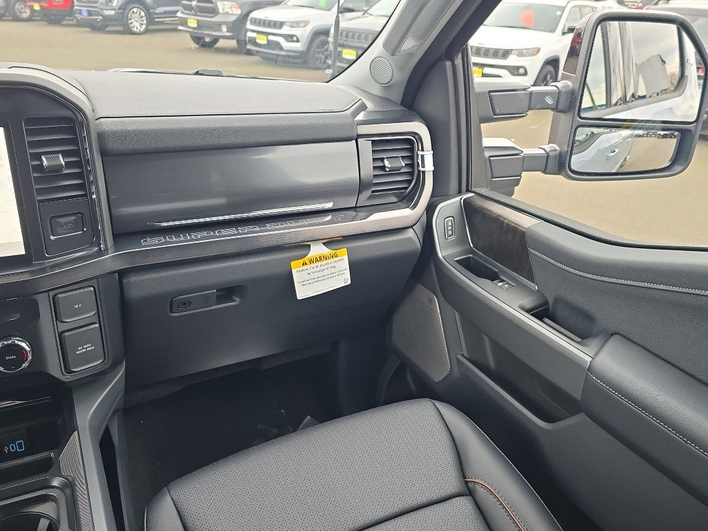 2026 Ford Super Duty LARIAT