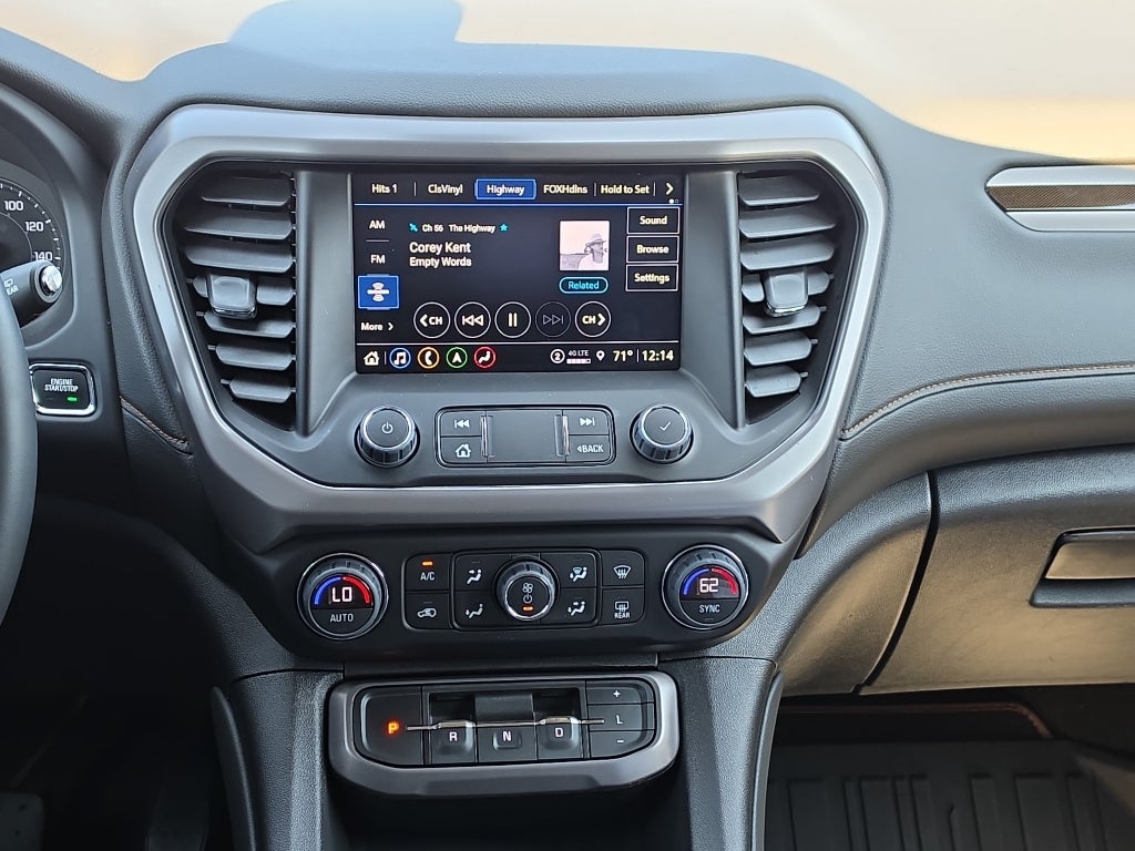 2023 GMC Acadia AT4