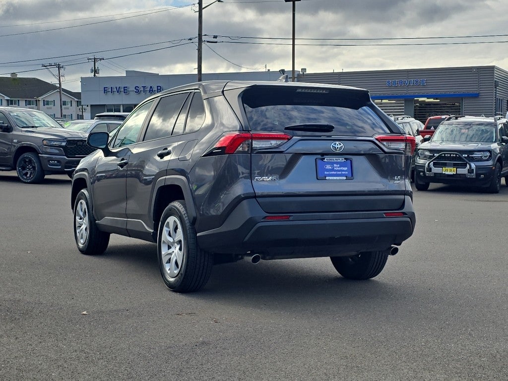 2025 Toyota RAV4 LE