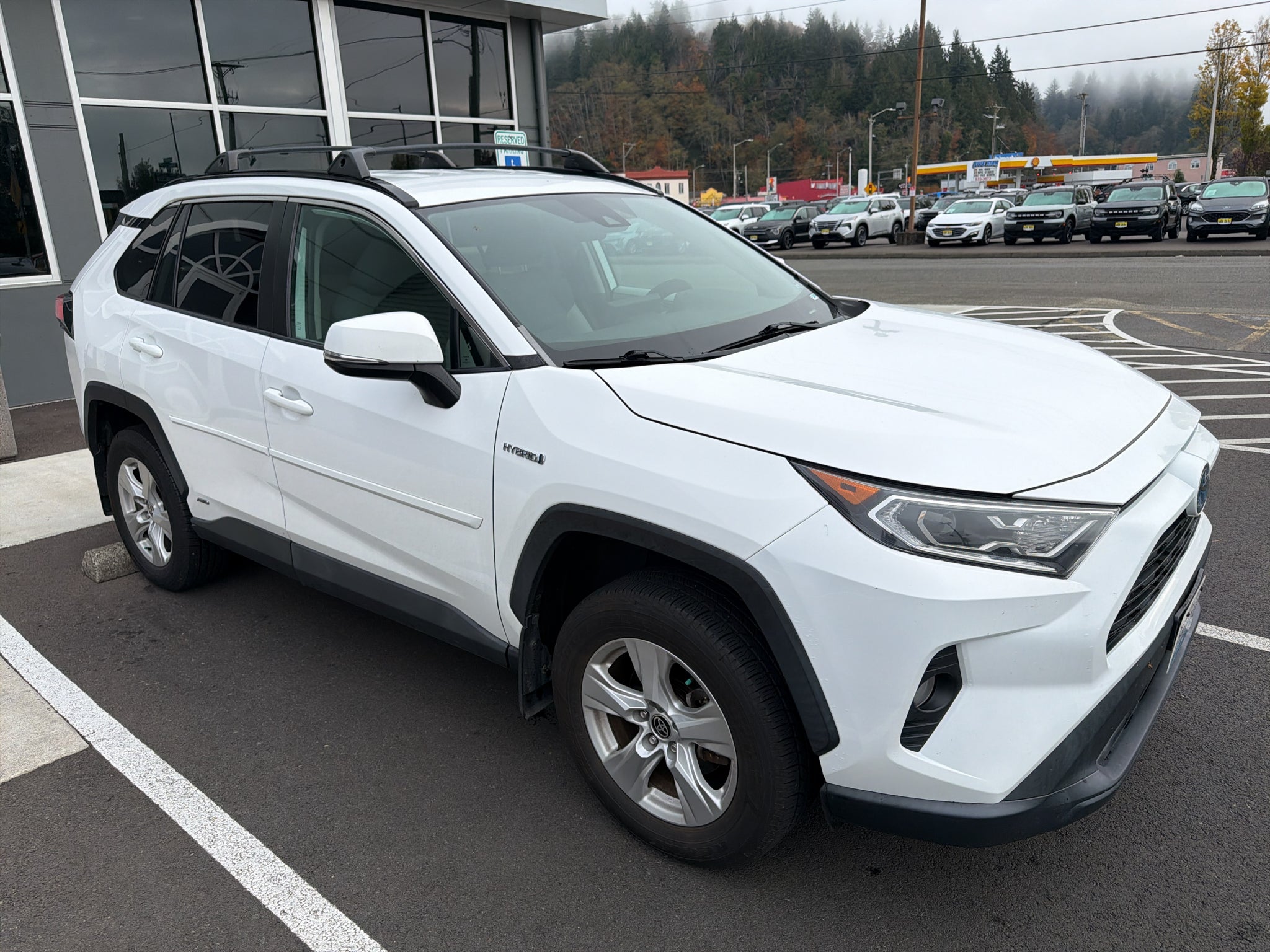 2021 Toyota RAV4 Hybrid XLE