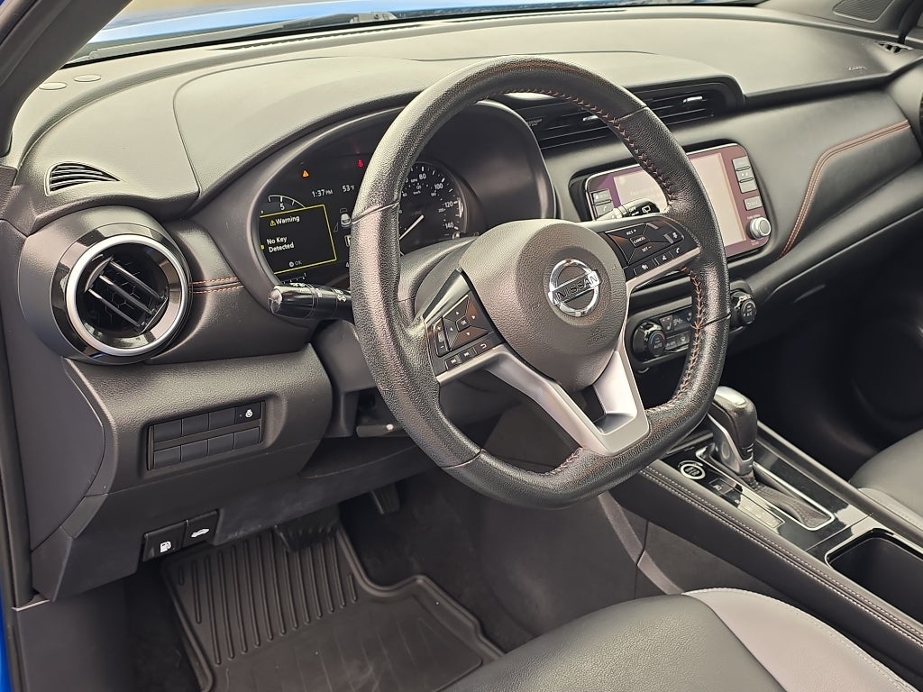 2021 Nissan Kicks SR