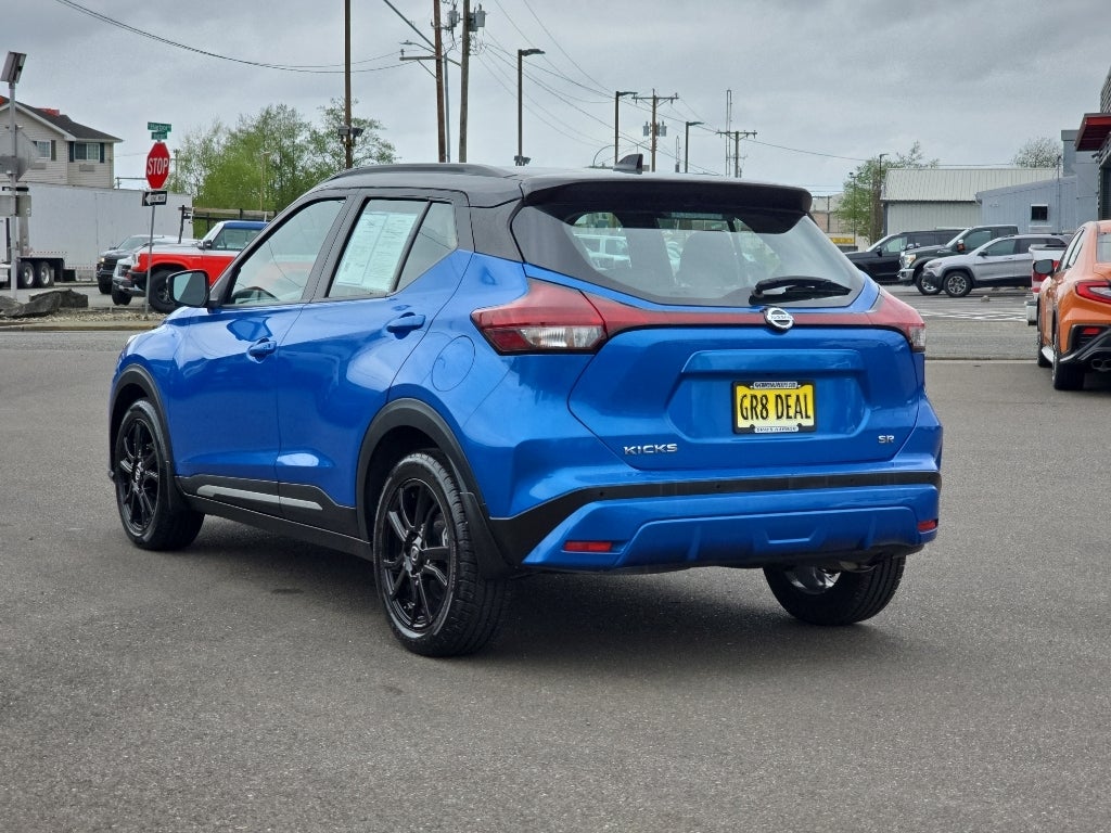 2021 Nissan Kicks SR