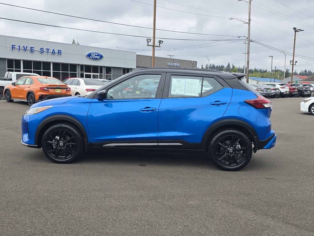2021 Nissan Kicks SR