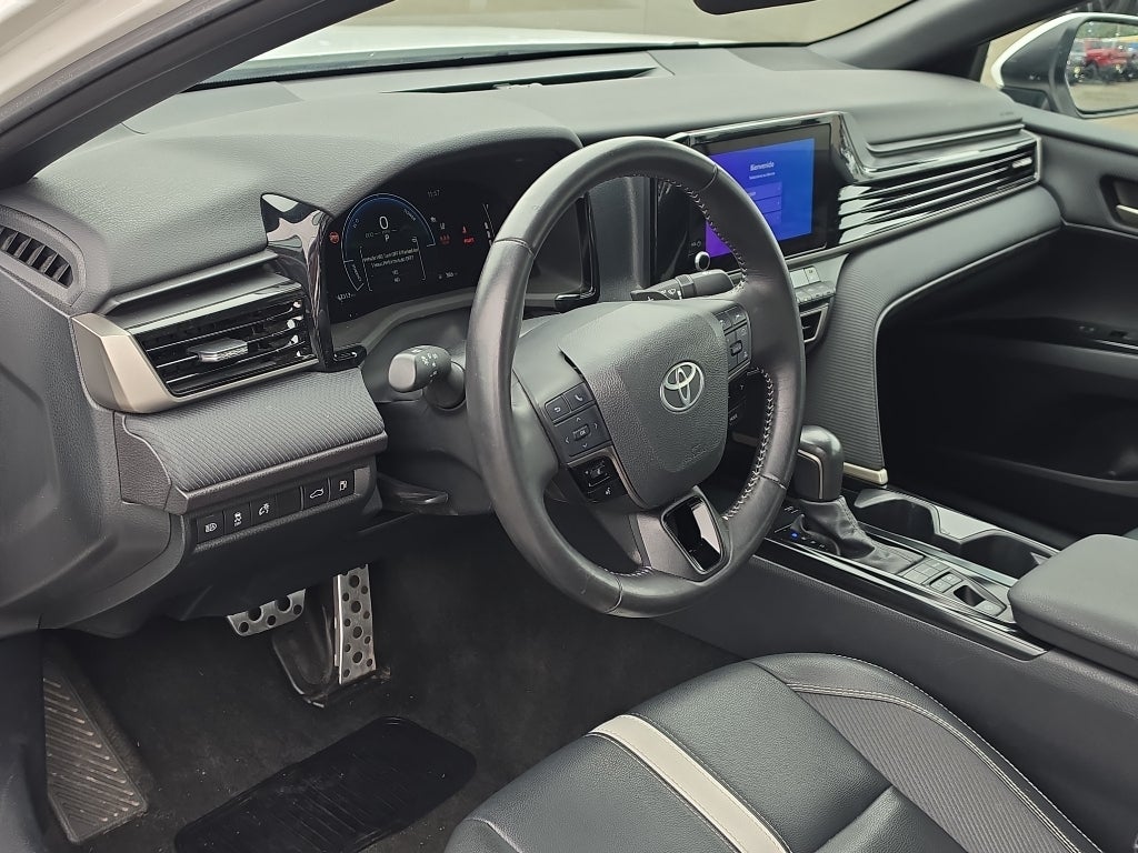 2025 Toyota Camry Hybrid SE