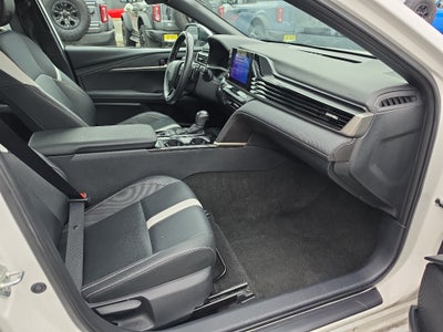 2025 Toyota Camry Hybrid SE