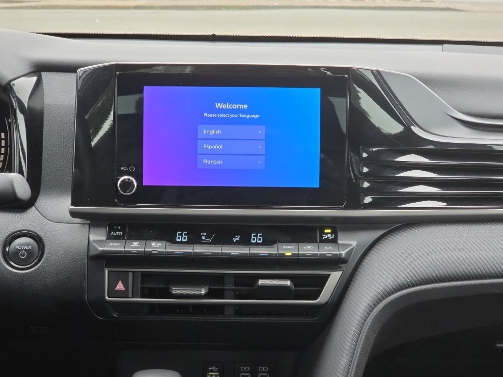 2025 Toyota Camry Hybrid SE