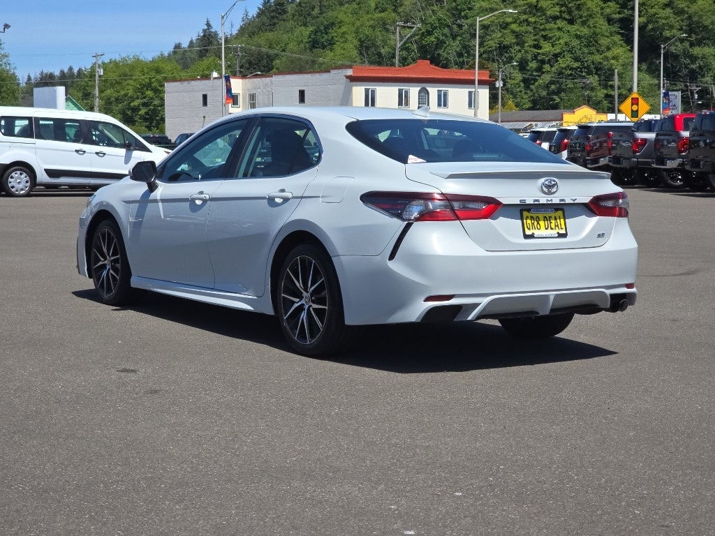 2022 Toyota Camry SE