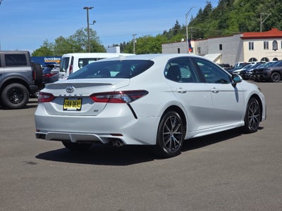 2022 Toyota Camry SE