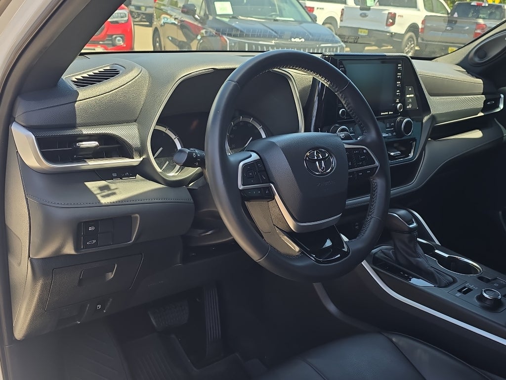 2022 Toyota Highlander XSE