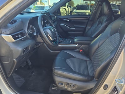 2024 Toyota Highlander XSE