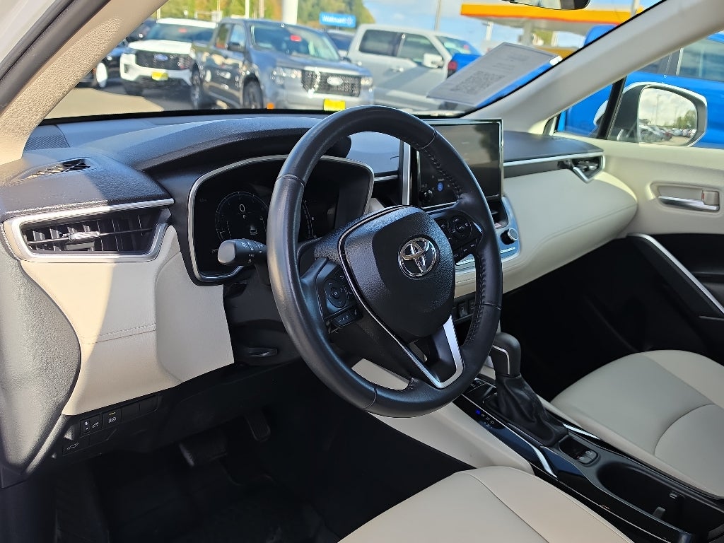 2024 Toyota Corolla Cross XLE
