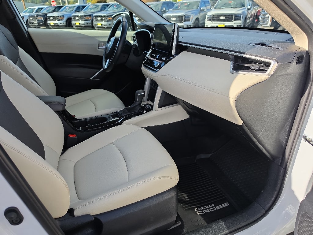 2024 Toyota Corolla Cross XLE