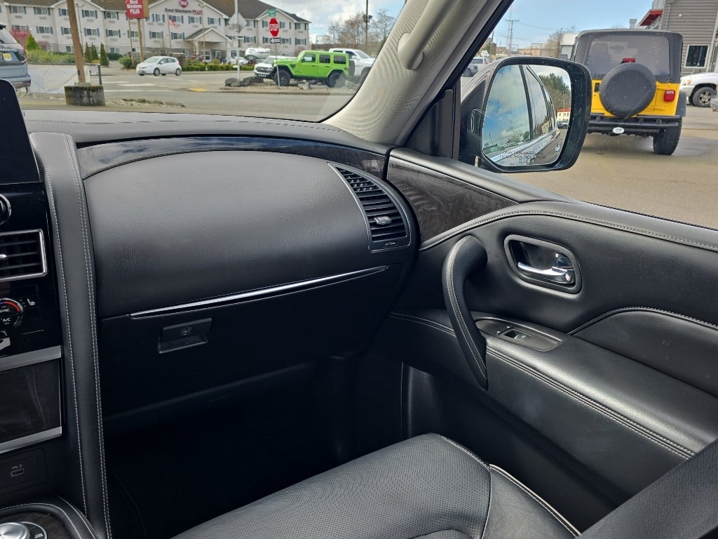 2024 INFINITI QX80 LUXE