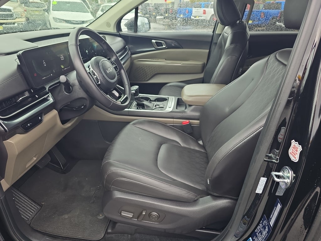 2025 Kia Carnival LXS