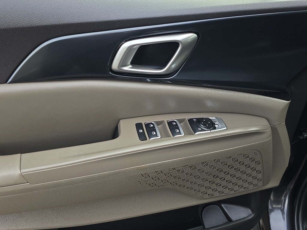 2025 Kia Carnival LX