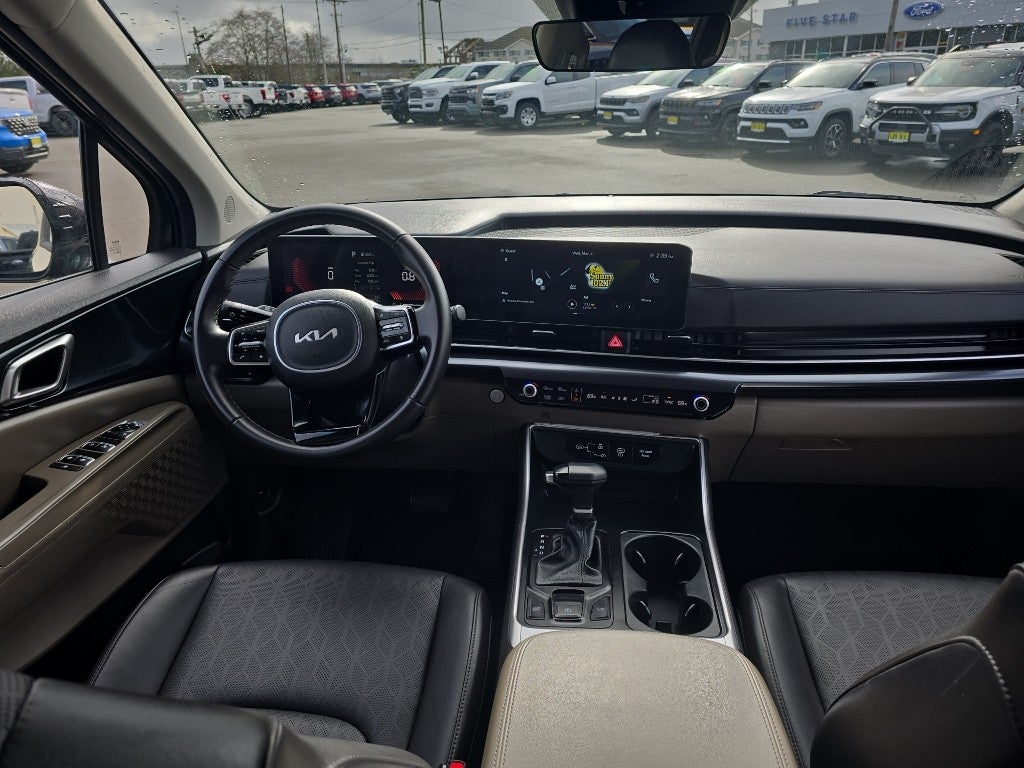 2025 Kia Carnival LX