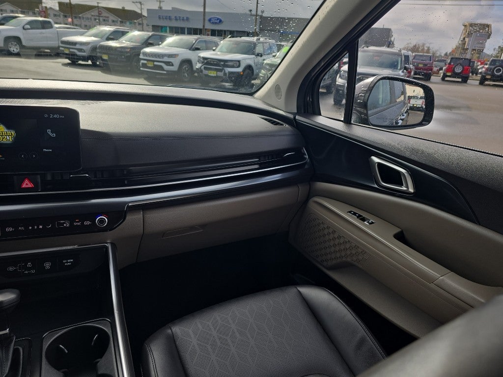 2025 Kia Carnival LX