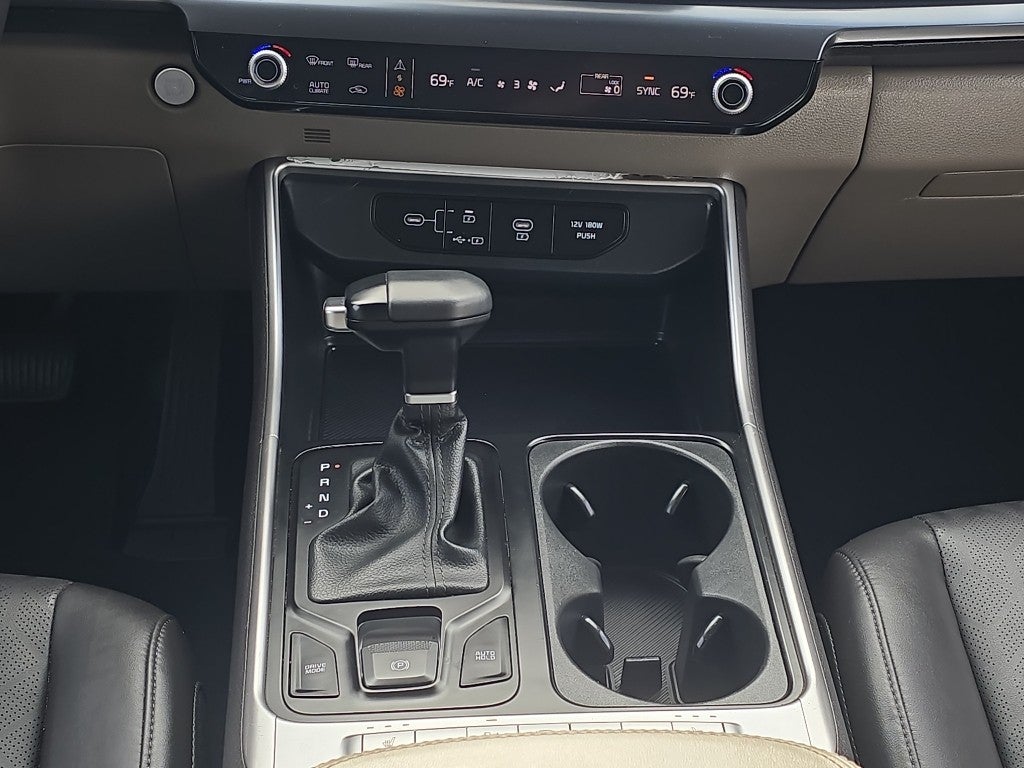 2025 Kia Carnival LX