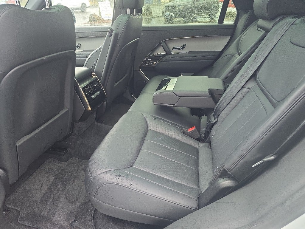 2025 Land Rover Range Rover Sport P360 SE