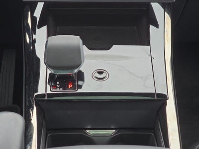 2025 Land Rover Range Rover Sport P360 SE